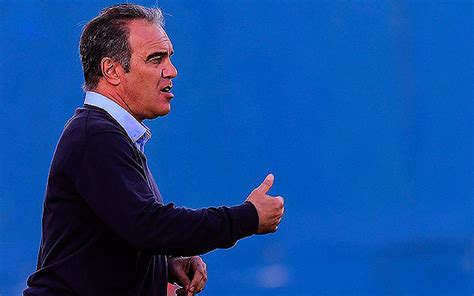 Martín lasarte fue oficialmente presentado este mediodía como nuevo entrenador de nacional. Tenfield.com » Lasarte le dijo no a Colo Colo