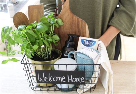 Welcome Home T Basket Draw Metro