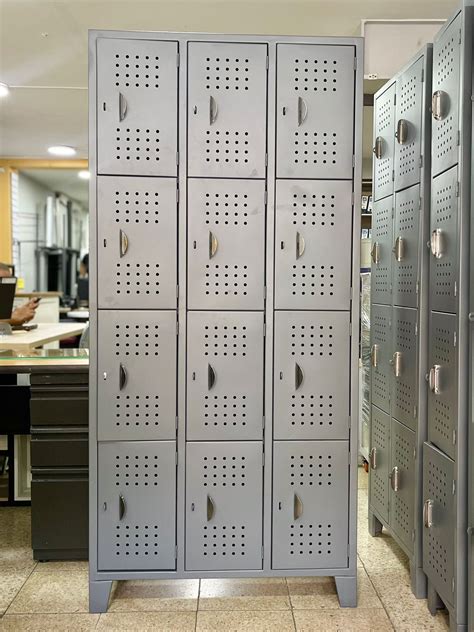 Locker Metálico De 12 Puestos Muebles Para Oficina Archivadores