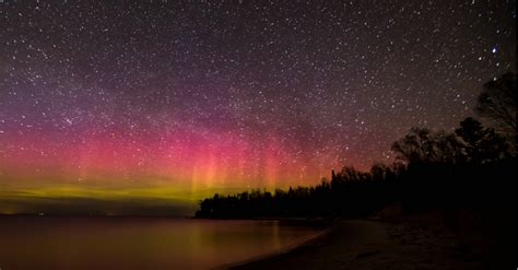 5 Best Places To See The Northern Lights In Michigan Mtnscoop