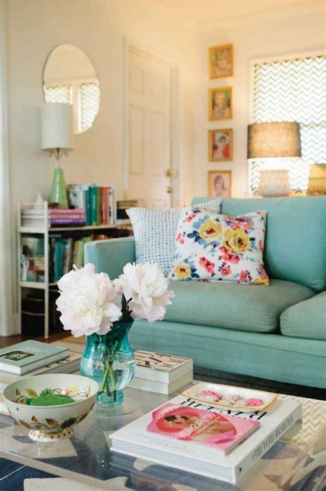 These chairs stay cool and comfy while blending with all sorts of decor. Tips for Creating More Relaxing Living Room | My Decorative
