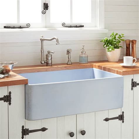 30 Paola Reversible Fireclay Farmhouse Sink Distressed Powder Blue