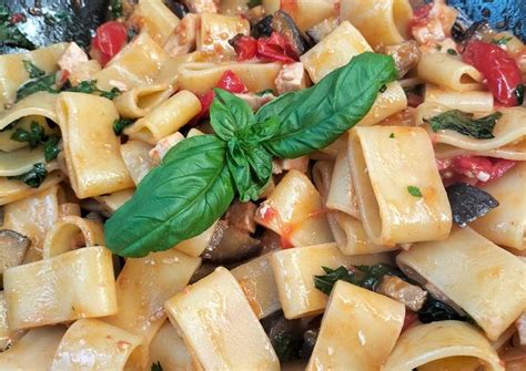 Ricetta Paccheri Con Melanzane Pomodorini E Pesce Spada Di Assunta