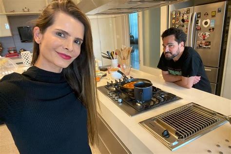 They have long been a symbol of purity. Esposa de Luciano Camargo comove a web com homenagem para ...