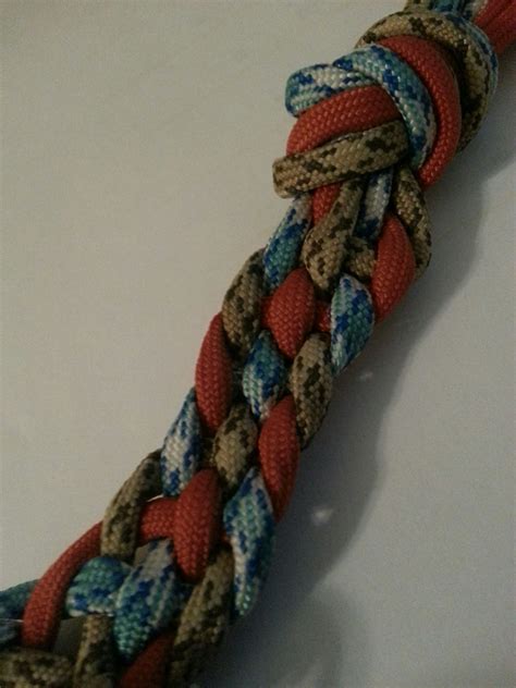 Learn how to easily braid using four strands, with three different methods! Six Strand Flat Braid : 3 Steps - Instructables