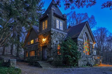 This former 19th century chapel has been converted to one of the single greatest private residences in. This Old Church In New York Has Been Converted Into A ...