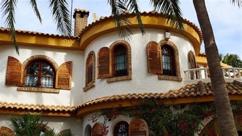 Home Style Guides Spanish Style Homes Newhomesource