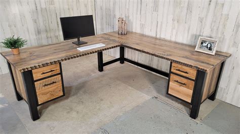 This Handmade Desk Is Stunning The Beauty Of The Wood Top Is
