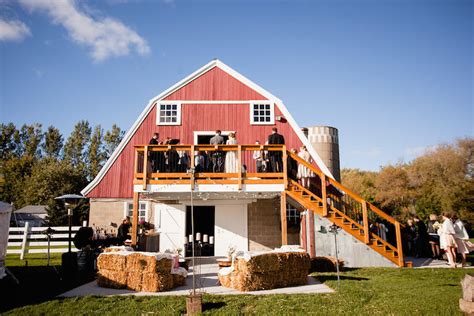 Crooked river weddings is the complete barn wedding venue package with a beautiful outdoor river ceremony site. Top Barn Wedding Venues | Minnesota - Rustic Weddings