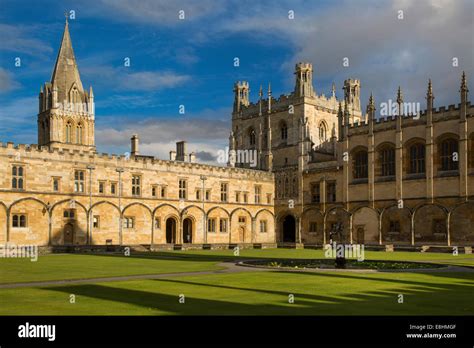 Christ Church College And Cathedral Oxford Oxfordshire England Stock