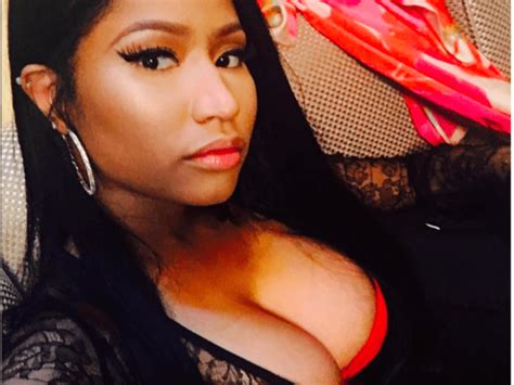 Sohh Com Nicki Minaj Teases Sizzlin Af Black Barbies Music Video