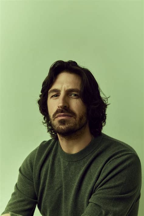 La Brea S Eoin Macken Discusses His Favorite Part Of Playing Gavin Harris Gavin And Izzy S