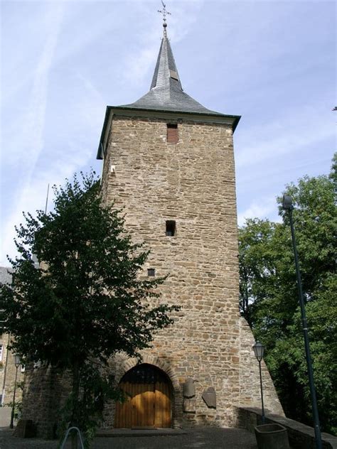 Das schloss hückeswagen steht auf einem bergsporn (308 m ü. Fotos Schloss Hückeswagen | 42499 Hückeswagen