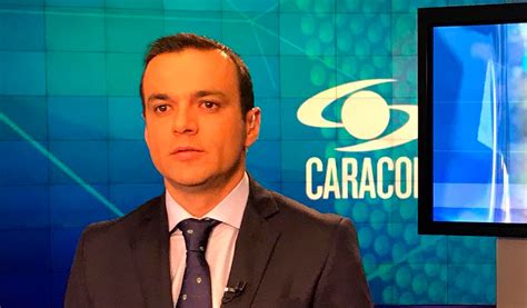 Permítame, no debería ser eso el primer punto: VIDEO | ¿Irreconocible? El cambio de look de Juan Diego Alvira