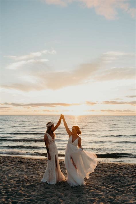 Planning A Beach Wedding Youll Want To Copy Every Detail In This