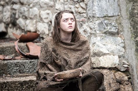 ‘game Of Thrones Season 7 Spoilers Maisie Williams Photographed On