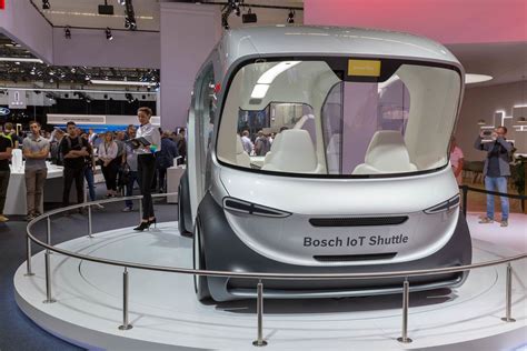 Elektrisches Konzeptfahrzeug Selbstfahrender Bosch Iot Shuttle Für