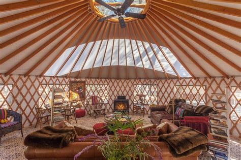 Love This Beautiful Yurt Interior Yurt Glamping
