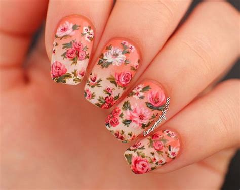 30 Pretty Flower Nail Designs Hative