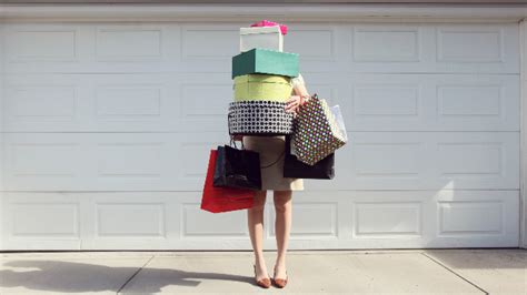 9 Emotional Stages Of Shopping