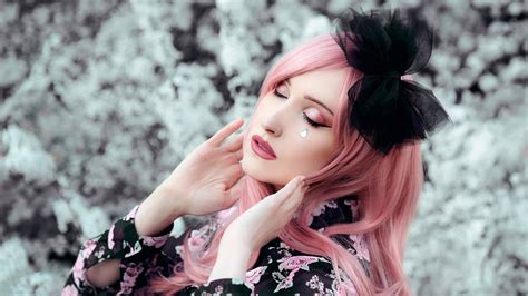 Pastel Goth Makeup Everything You Need To Know L’oréal Paris
