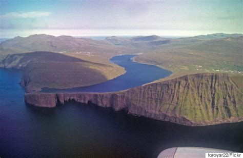 An Optical Illusion Makes Lake Sørvágsvatn Look Absolutely Trippy