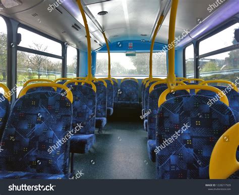 Londons Double Decker Bus Back Seats Foto Stock 1228217509 Shutterstock