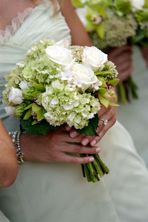 I Like The Green Hydrangeas In This Bouquet Are These The Type Of