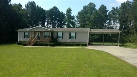 But not only is it a great idea, they offer. Carport | Mobile home porch, Manufactured home porch ...