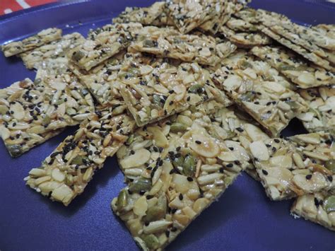 73 best images about biscuit hari raya on. ~~ketukan kekunci ini~~: Almond Crunchy Caramel
