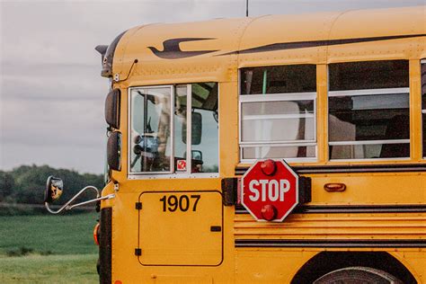 Batteries On Wheels Ev School Buses Shore Up Us Electricity Grid Arei