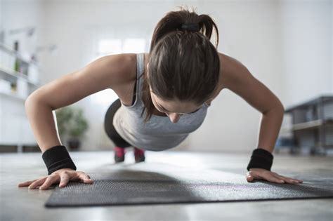 Treinar Em Casa Confira 4 Exercícios Para Você Praticar