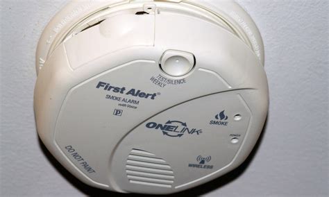 Fire Angel Carbon Monoxide Detector Flashing Red Once The Battery Has