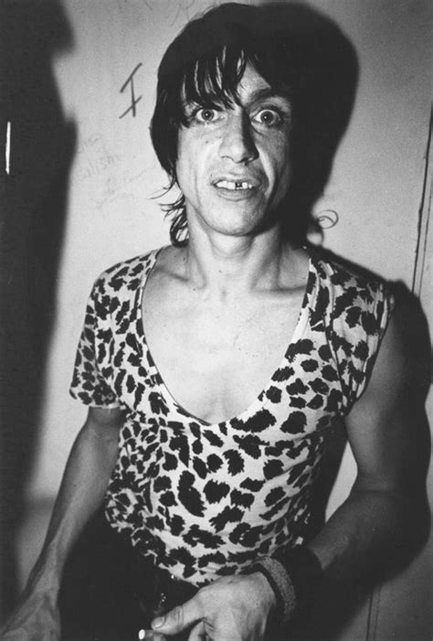 Iggy pop was born on april 21, 1947 in ann arbor, michigan, usa as james newell osterberg jr. De 25+ bedste idéer inden for Iggy pop på Pinterest ...