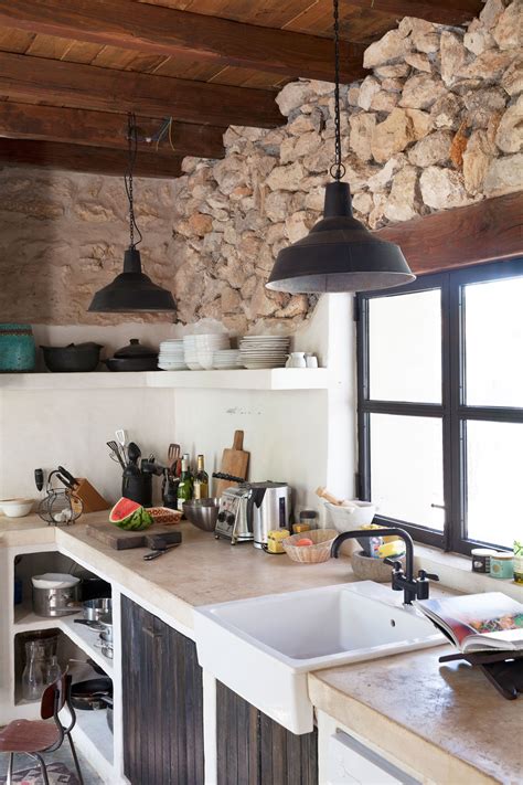 La cocina es uno de los espacios más importantes de una casa o departamento, aquí pasaremos muchas horas trabajando y. Una bonita casa en Ibiza | Decoración