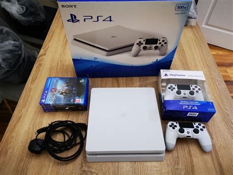 Sony Playstation 4 Ps4 Slim 500gb Console White 2 Controllers