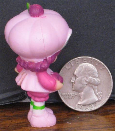 Strawberry Shortcake Pvc Figure Raspberry Torte American Greetings