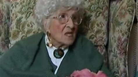Millvina Dean The Last Titanic Survivor Dies At 97