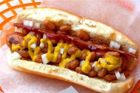 (please note that the recipe calls for cans of pork and beans, but i have no idea if another can of baked beans, the rest of the hot dogs and onion, and top with the last can of baked beans. Hot Dog Bar ~ Hot Dogs Five Ways