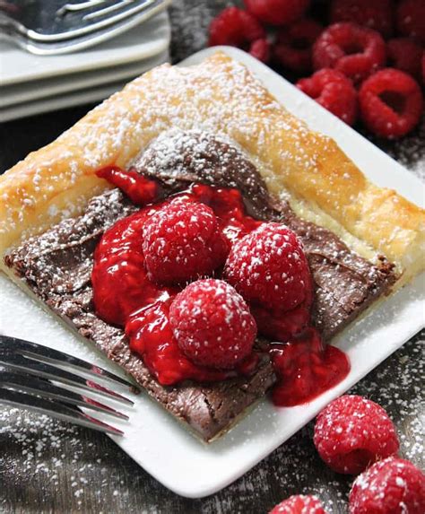 Vegan chocolate mousse pie made with tofu with a pecan brownie crust, raspberry chia jam and fresh berries. Easy Chocolate Raspberry Tart ~ rustic Nutella filled ~ A ...
