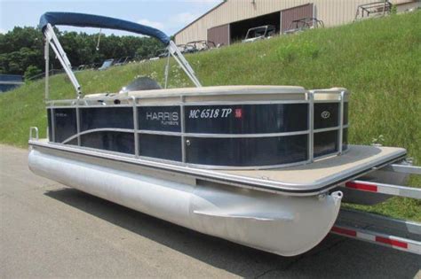 Clean 2013 Harris 200 Cruiser Pontoon Boat Wonly 76 Engine Hours For