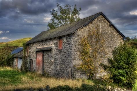 Barnes joined the fox 5 weather team in november 2003. Old Barn | HDR creme