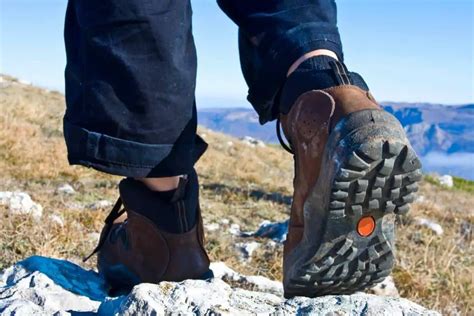 Best Hiking Boots For Wide Feet 2020 Buyers Guide And Reviews