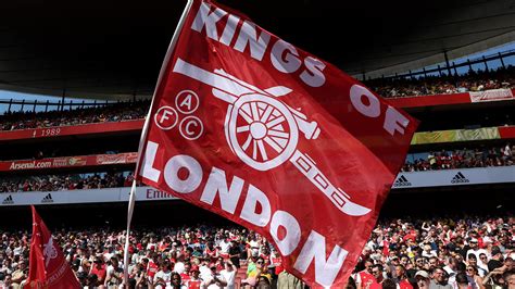 Arsenal Fans Get Into Deadline Day Festival Spirit By Tracking Random