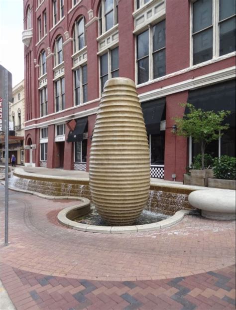 Houston In Pics Sidewalk Water Fountains And Water Features