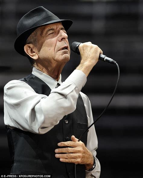 Leonard Cohen Dead At The Age Of 82 Daily Mail Online