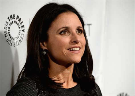 Julia Louis Dreyfus Is Naked On Rolling Stone Cover See The Sexy
