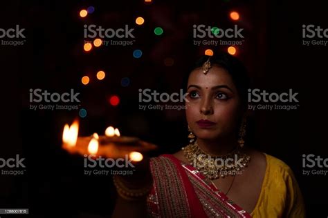 An Young And Beautiful Indian Bengali Woman In Indian Traditional Dress