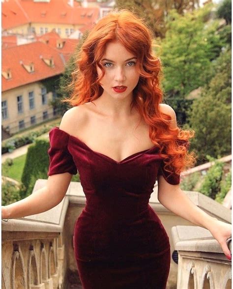 Pin By Steven Neighorn On Women In Red Red Haired Beauty Beautiful