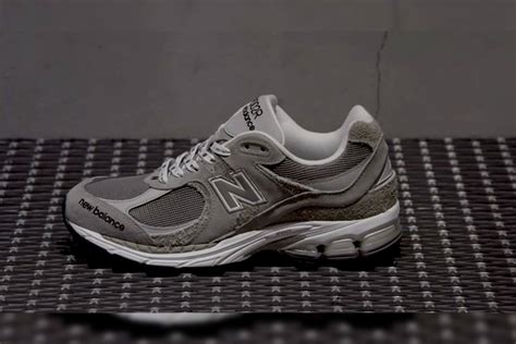 Maybe you would like to learn more about one of these? New Balance、N.HOOLYWOOD、INVINCIBLEによるコラボ仕様の『2002R』が登場!3色の ...